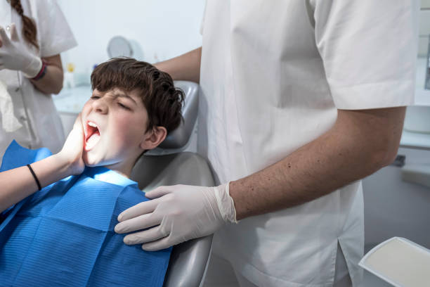 Best Broken or Cracked Tooth Emergency Dentist in Lowellville, OH